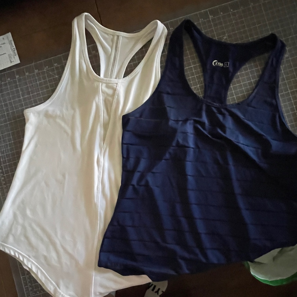 ZYIA (2) White and Navy Active Tank Tops XL, L